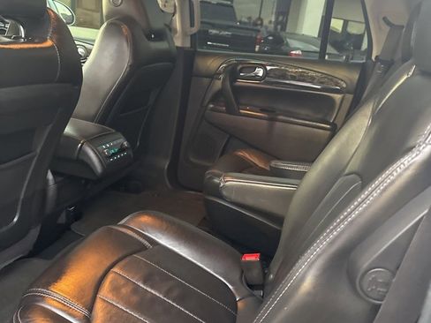 Used 2014 Buick Enclave Leather image 18