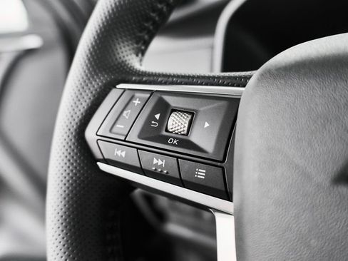 New 2026 Mitsubishi Outlander LE FWD image 21