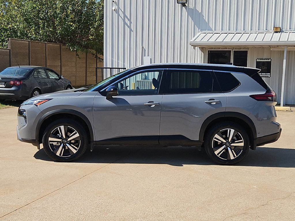 Used 2025 Nissan Rogue SL w/ SL Premium Package FWD image 7