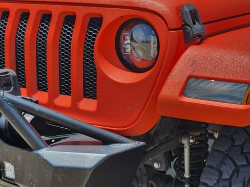Used 2018 Jeep Wrangler Unlimited Sport S AWD/4WD image 9