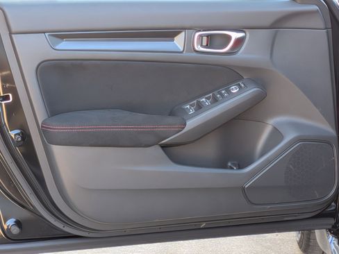 Used 2025 Honda Civic Type R image 12