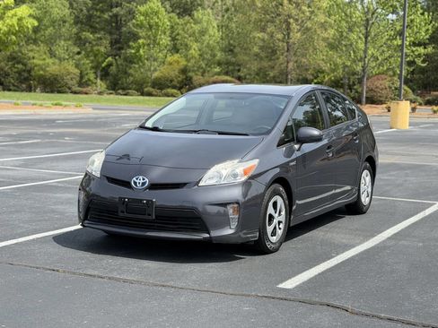 Used 2012 Toyota Prius Three image 3