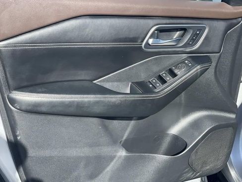 Used 2021 Nissan Rogue SL w/ Premium Package AWD/4WD image 19