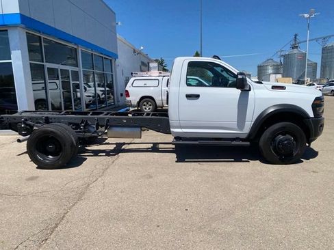 Used 2025 RAM 5500 Tradesman AWD/4WD image 2