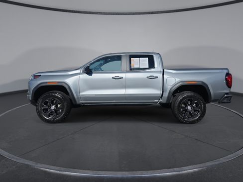 Used 2024 GMC Canyon Elevation w/ Elevation Premium Package AWD/4WD image 10