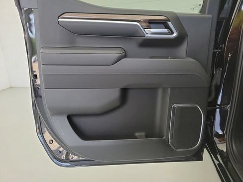 Used 2025 Chevrolet Silverado 1500 LT RWD image 14