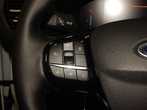 New 2025 Ford Escape SE image 25