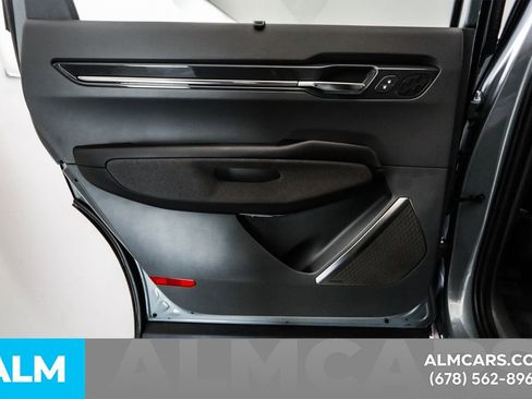 Used 2024 Kia EV9 Land image 56