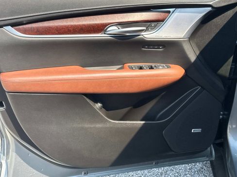 Used 2024 Cadillac XT5 Premium Luxury image 11