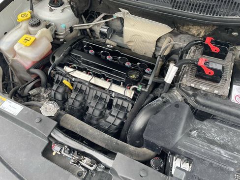 Used 2016 Jeep Compass Latitude FWD image 19
