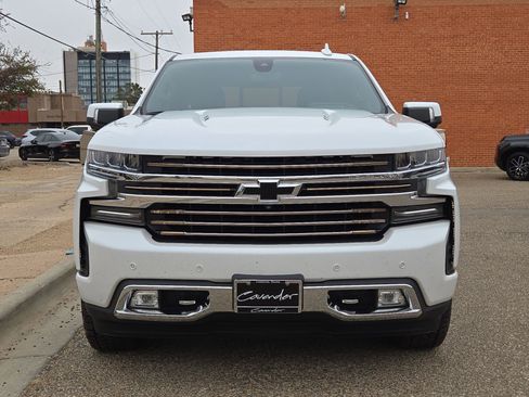 Used 2019 Chevrolet Silverado 1500 High Country w/ Technology Package image 10