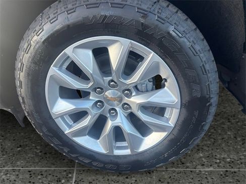 Used 2026 Chevrolet Silverado 1500 Custom image 14