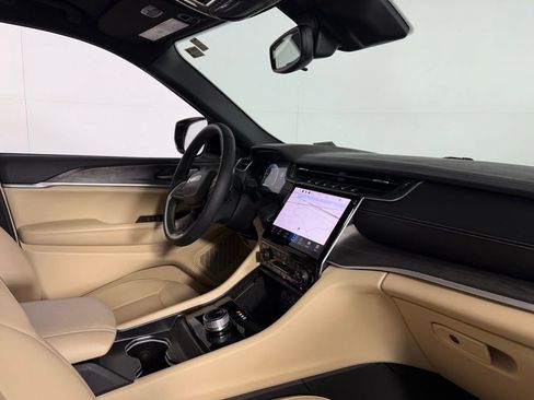 Used 2024 Jeep Grand Cherokee L Limited w/ Trailer Tow Package image 34