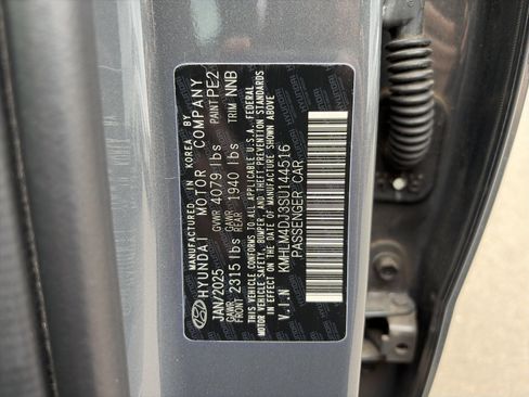Certified 2025 Hyundai Elantra SEL FWD image 30