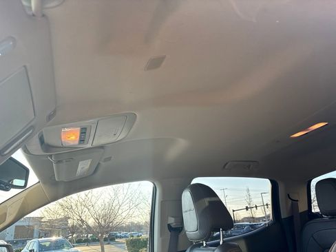 Used 2021 GMC Canyon Denali image 10