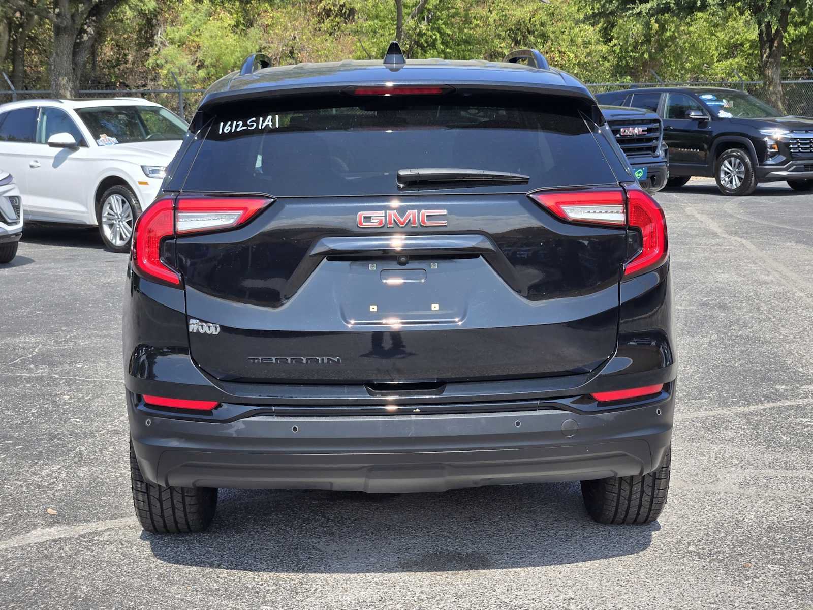 Certified 2023 GMC Terrain SLE w/ Driver Convenience Package FWD image 6