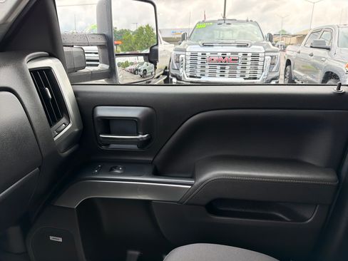 Used 2018 Chevrolet Silverado 1500 LT w/ Max Trailering Package AWD/4WD image 25