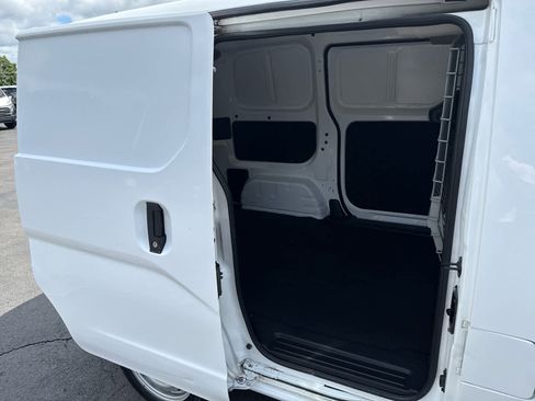 Used 2018 Chevrolet City Express LS image 14