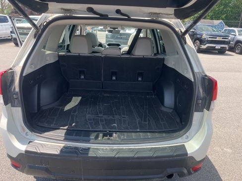 Used 2020 Subaru Forester Limited AWD/4WD image 17