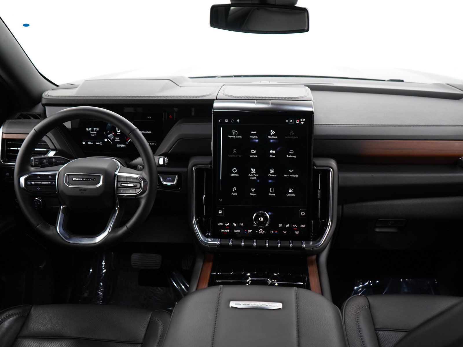 Used 2025 GMC Yukon Denali AWD/4WD image 16