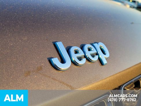 Used 2024 Jeep Grand Cherokee Limited 4xe image 17