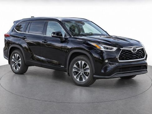 Used 2026 Toyota Highlander XLE AWD/4WD image 11