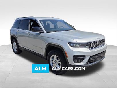 Used 2025 Jeep Grand Cherokee Laredo w/ Luxury Tech Group I