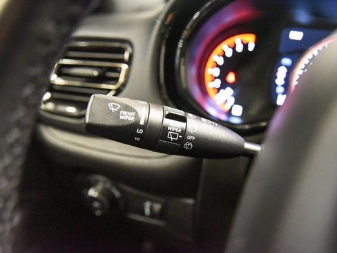 Used 2022 Dodge Durango GT image 25