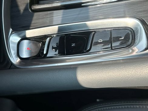 Used 2022 Buick Enclave Essence w/ Experience Buick Package image 38