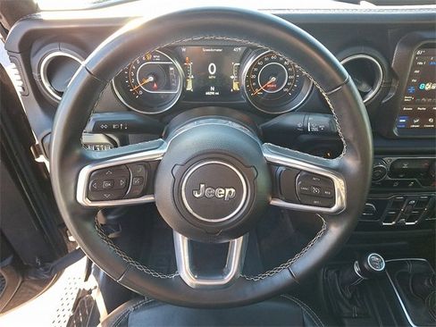 Used 2021 Jeep Gladiator Overland image 19