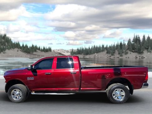 Used 2017 RAM 2500 Tradesman w/ Chrome Appearance Group image 4