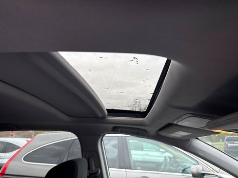 Used 2017 Honda CR-V EX image 12
