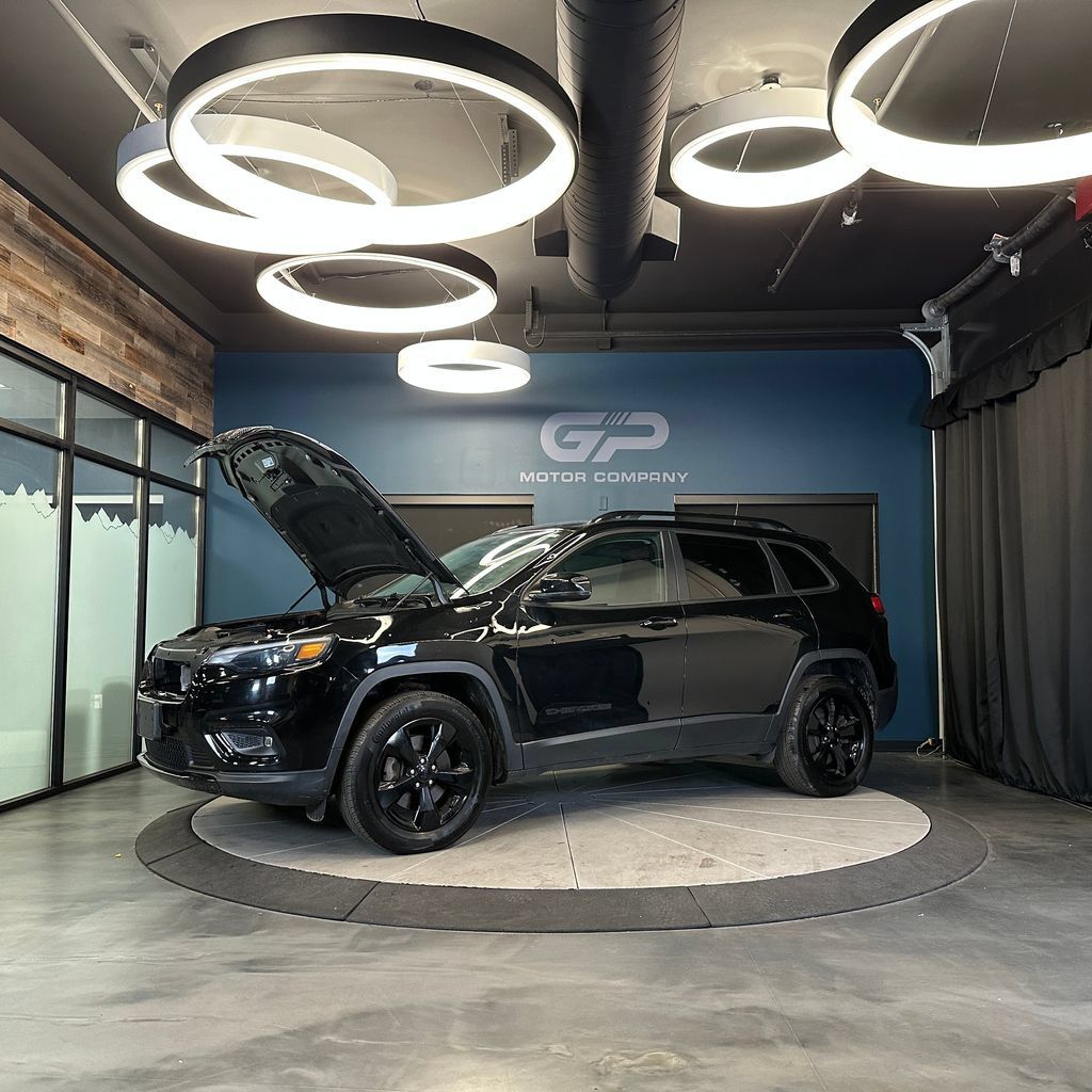 Used 2019 Jeep Cherokee Latitude Plus AWD/4WD image 26