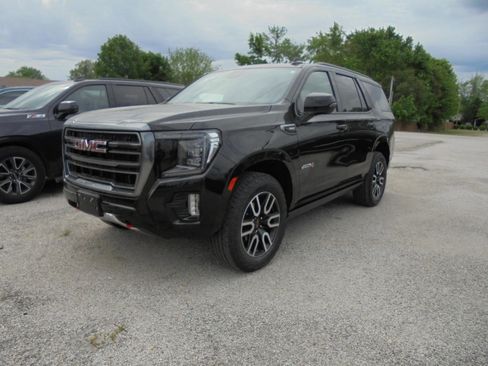 Used 2023 GMC Yukon AT4 w/ LPO, Floor Liner Package image 1