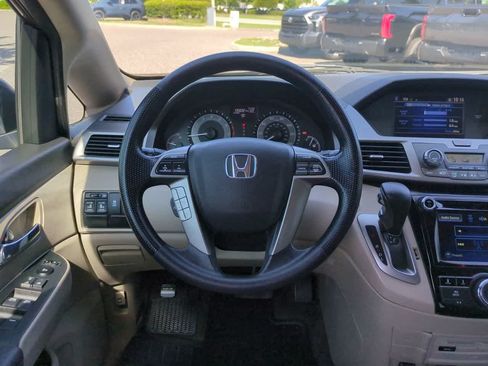 Used 2016 Honda Odyssey SE image 16