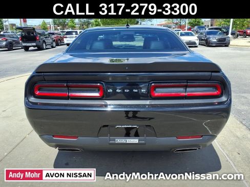 Used 2018 Dodge Challenger R/T Scat Pack RWD image 10