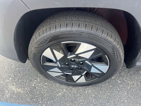 Used 2025 Hyundai Kona SEL AWD/4WD image 2
