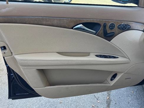 Used 2009 Mercedes-Benz E 350 Sedan w/ Premium 1 Pkg image 15