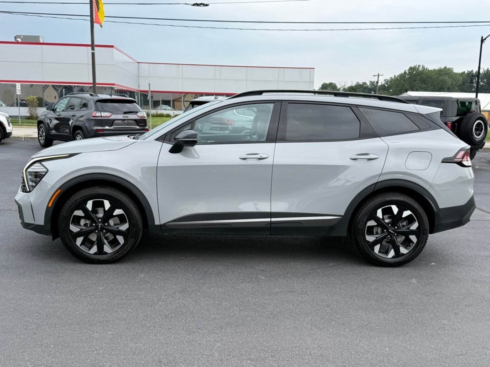 Used 2024 Kia Sportage X-Line w/ X-Line Premium Package AWD/4WD image 5