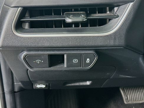 Used 2025 Kia K4 FWD image 17