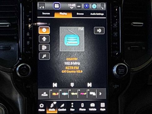 Certified 2022 RAM 1500 Limited w/ Cold Weather Group image 12