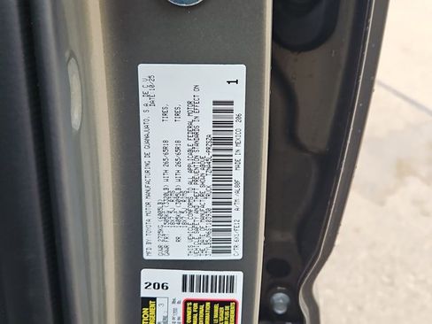 Used 2025 Toyota Tacoma TRD Sport image 23