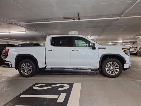 New 2026 GMC Sierra 1500 Denali w/ Technology Package image 4