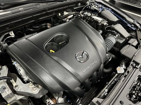 Used 2022 MAZDA MAZDA3 s image 32