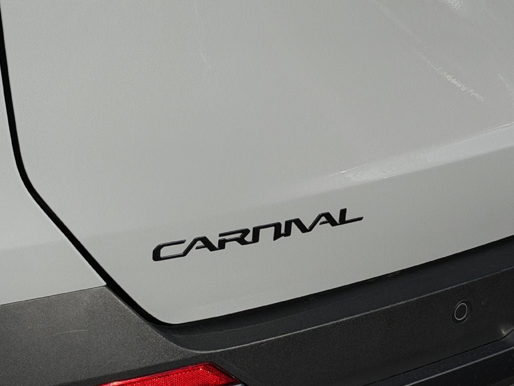 Used 2025 Kia Carnival SX w/ SX Dark Edition Package FWD image 35