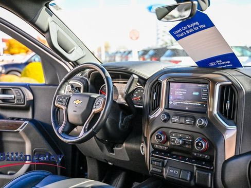 Used 2021 Chevrolet Silverado 1500 High Country w/ Technology Package image 15