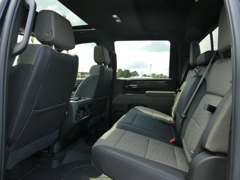Used 2025 Chevrolet Silverado 2500 ZR2 AWD/4WD image 20