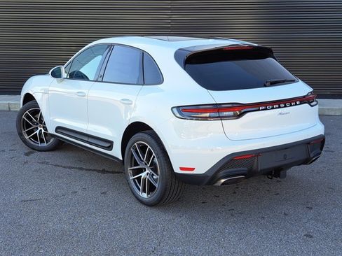 Used 2026 Porsche Macan AWD/4WD image 3