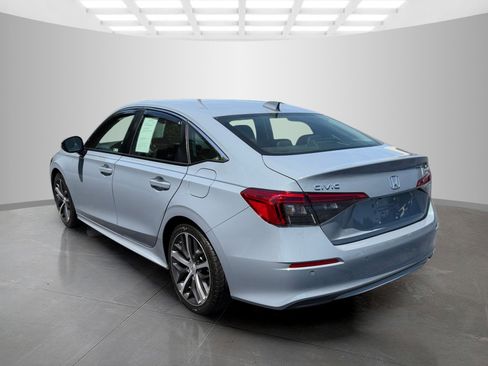 Used 2023 Honda Civic Touring image 4