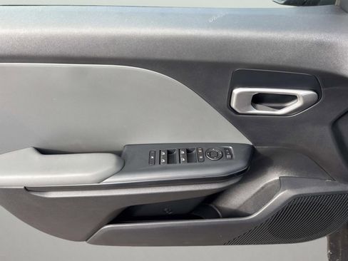 New 2025 Kia K4 LX image 18